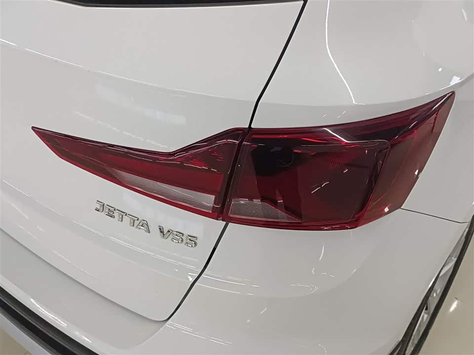 Jetta VS5