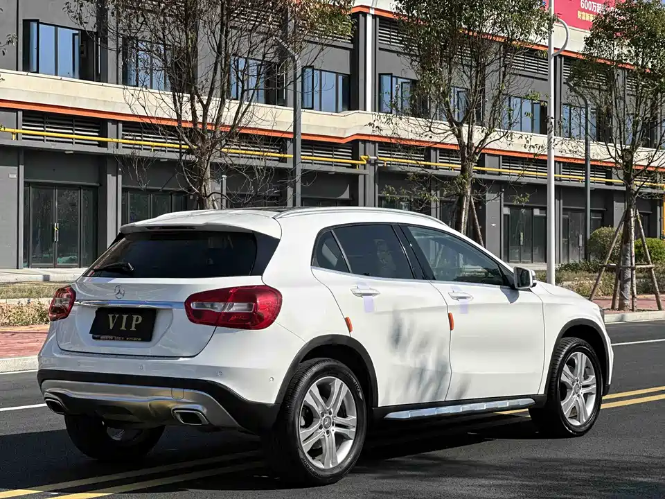 Mercedes-Benz GLA