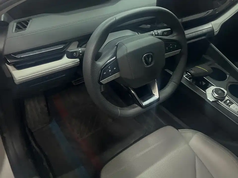 Changan UNI-V Smart iDD