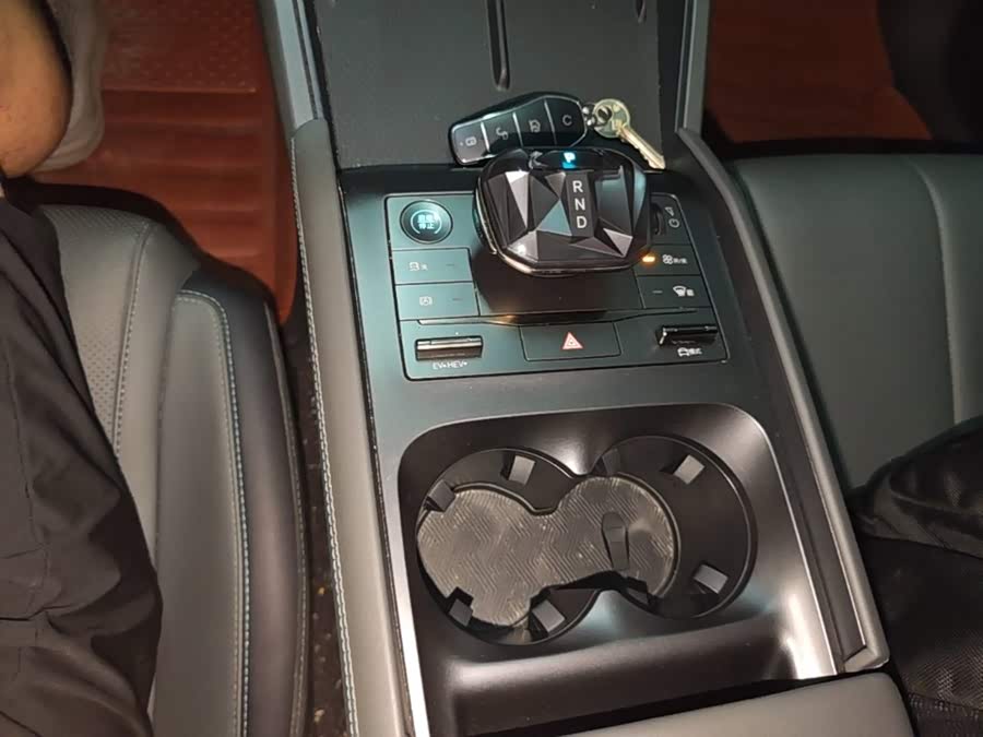 BYD Qin L 2025, фото 14
