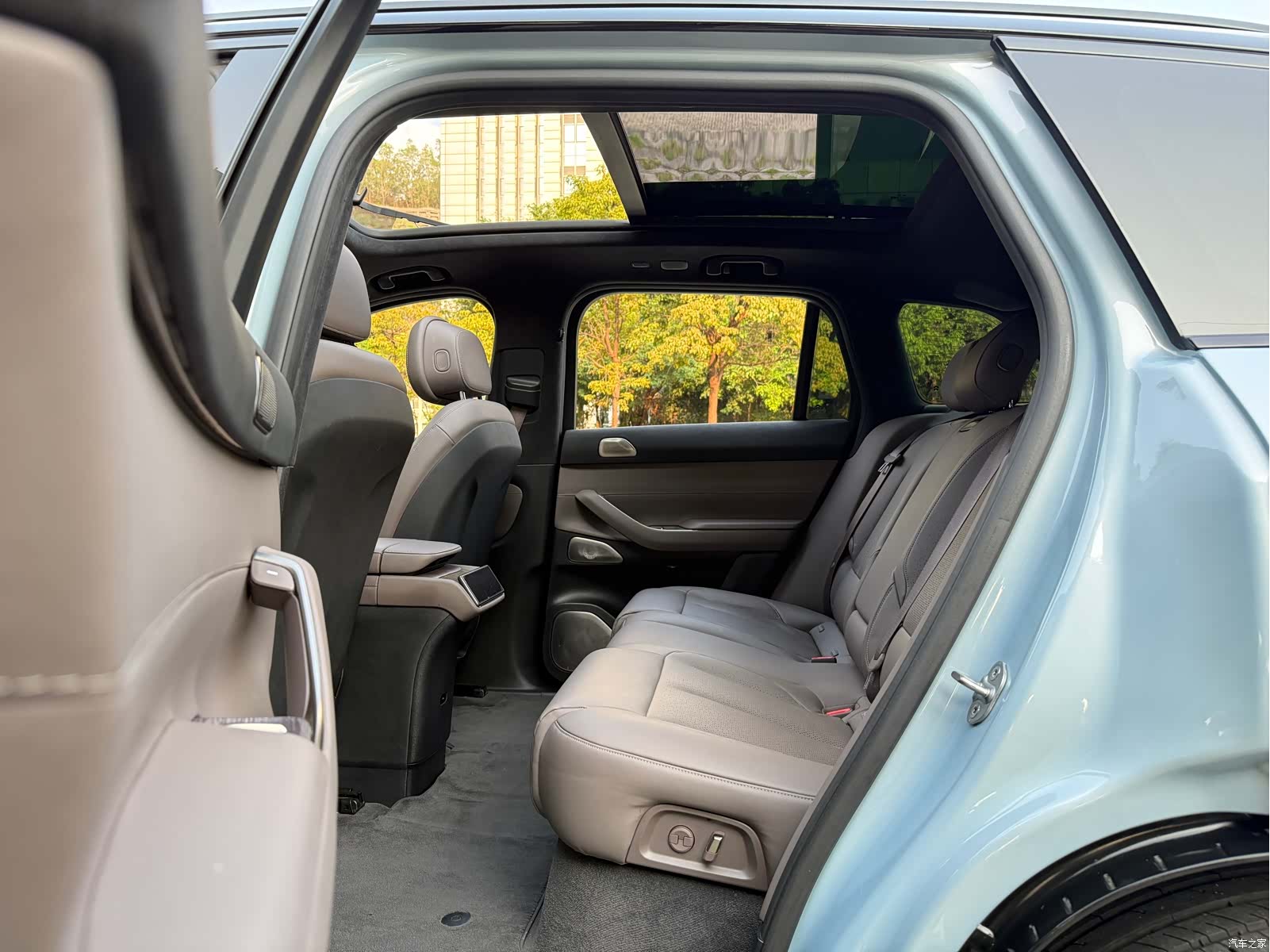 NIO ES7, 2022 10
