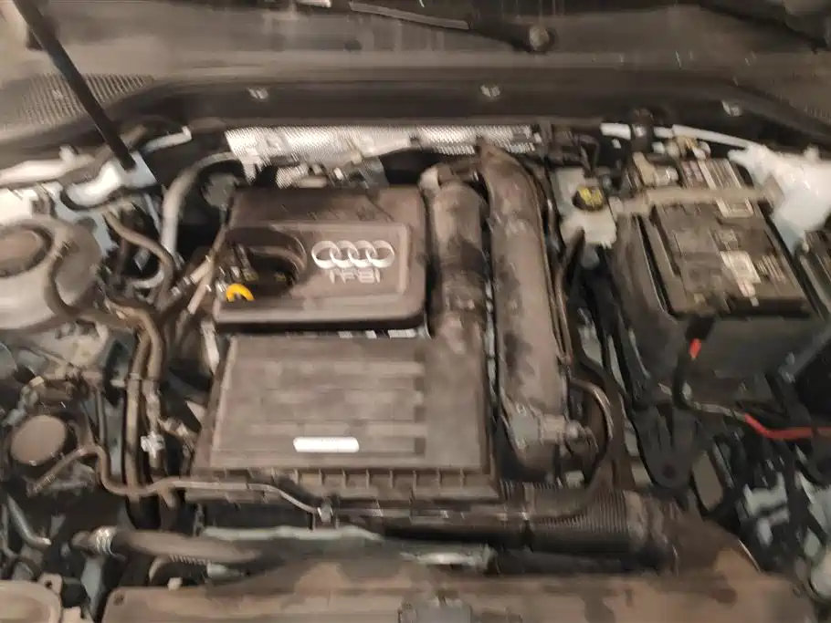 Audi Q2L