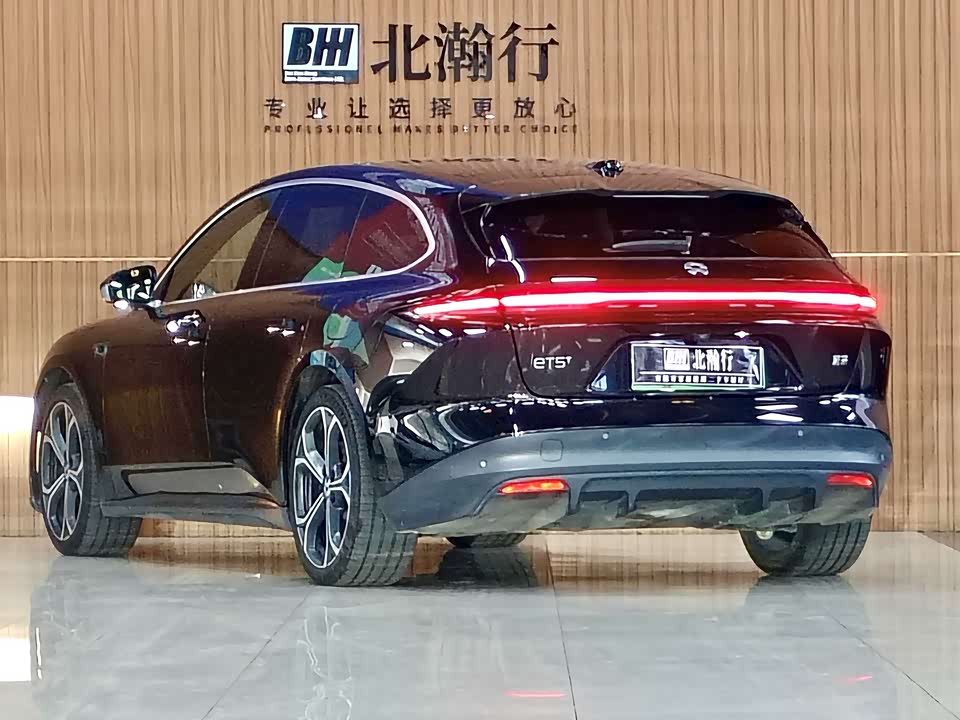 NIO ET5T