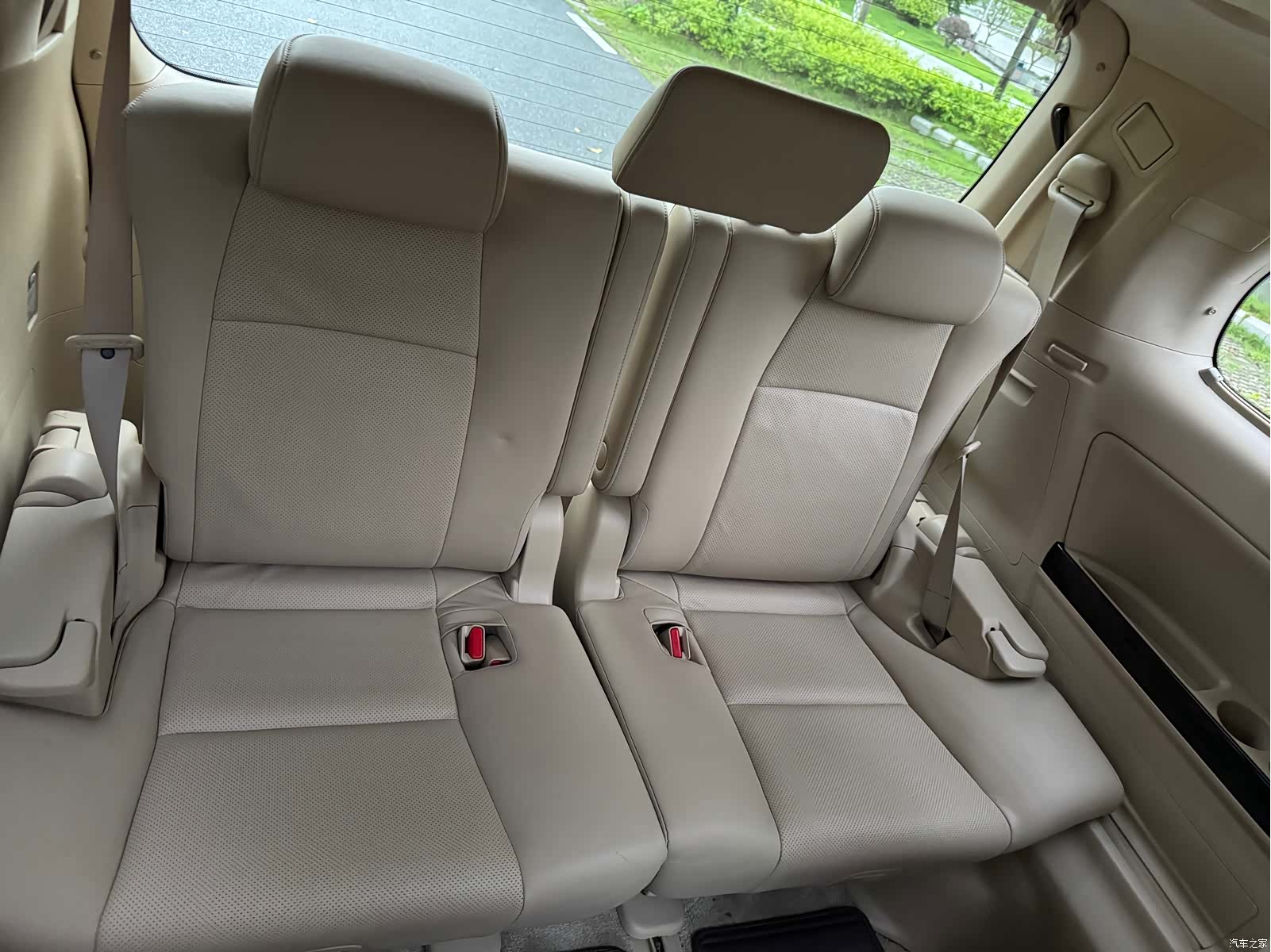 Toyota Alphard, 2013 24