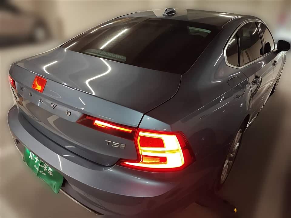 Volvo S90