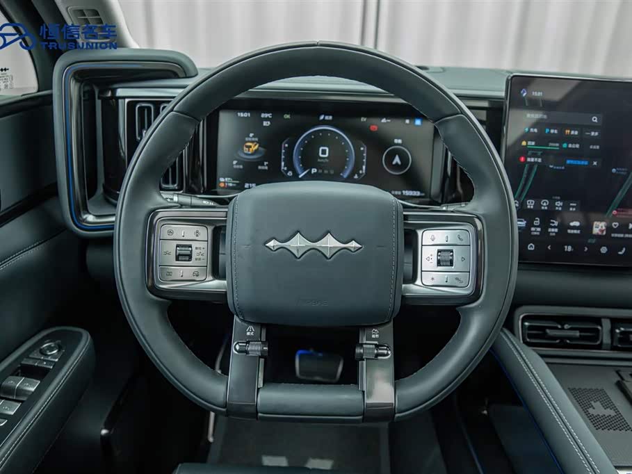 BYD Leopard 5 BYD Leopard 5