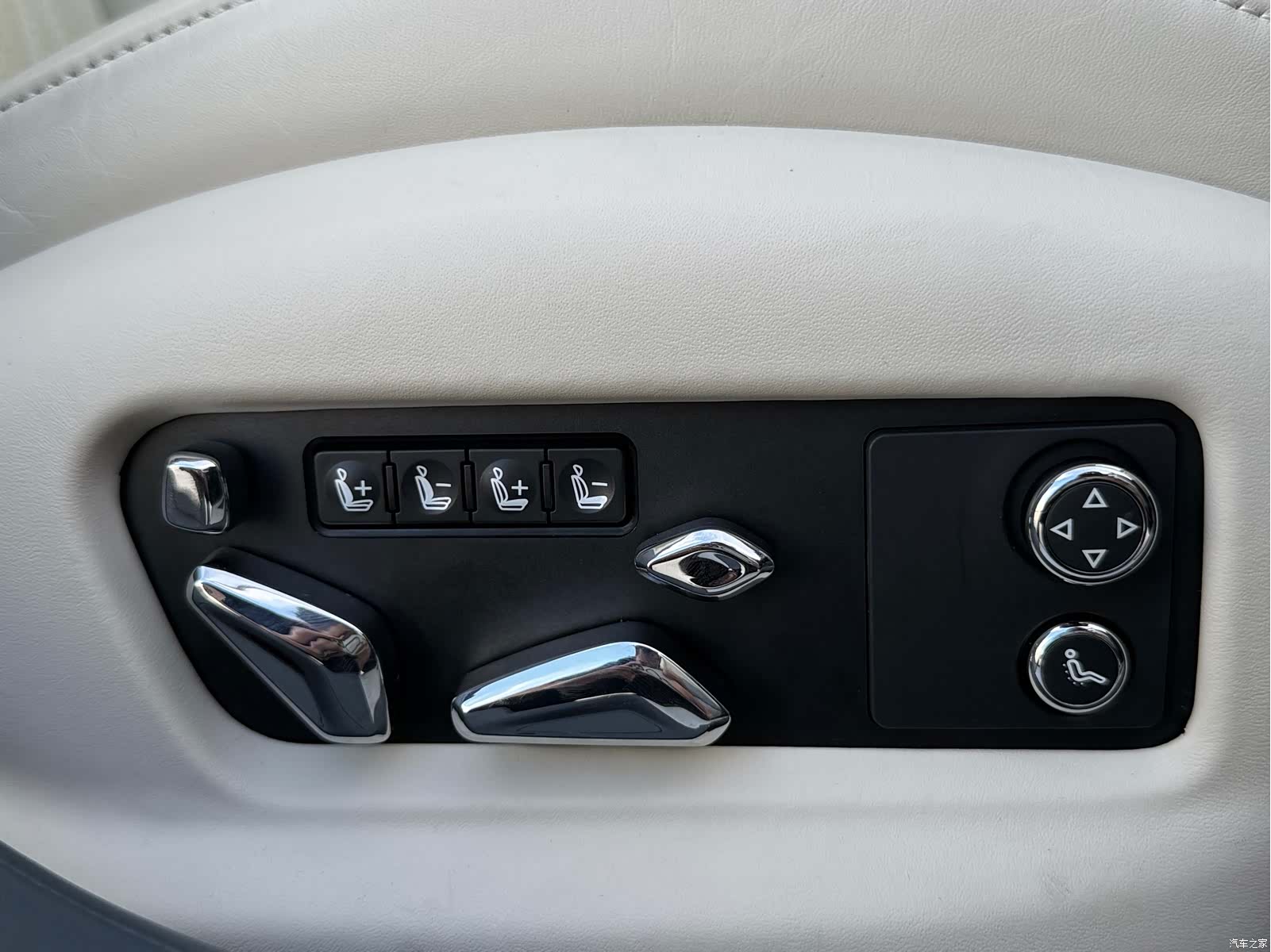 Bentley Flying Spur, 2022 21