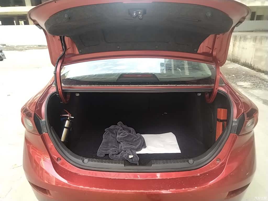 Mazda Mazda3, 2014 19