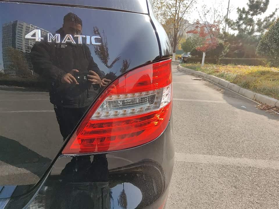 Mercedes-Benz R-class