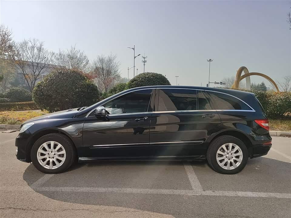 Mercedes-Benz R-class