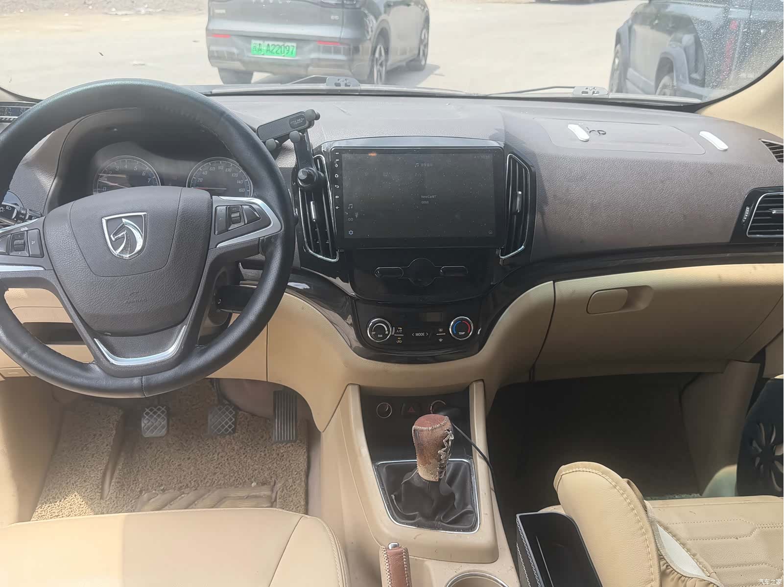Wuling 730, 2015 7