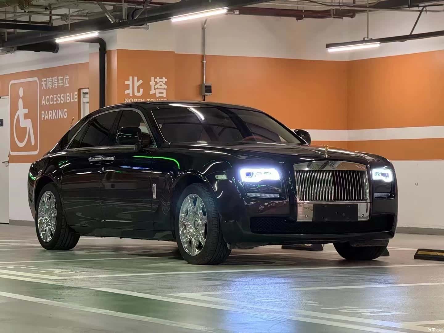 Rolls-Royce Ghost, 2010 3