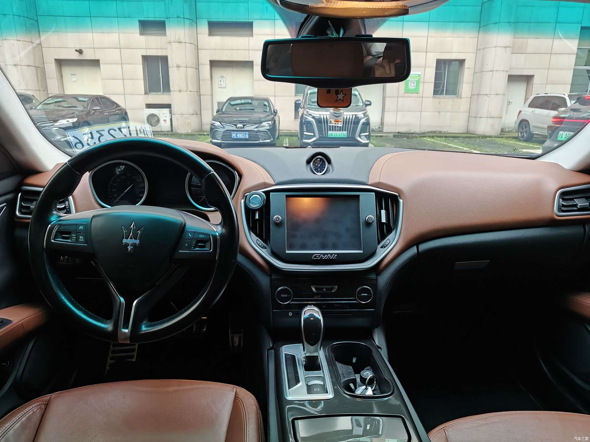 Maserati Ghibli, 2015 9