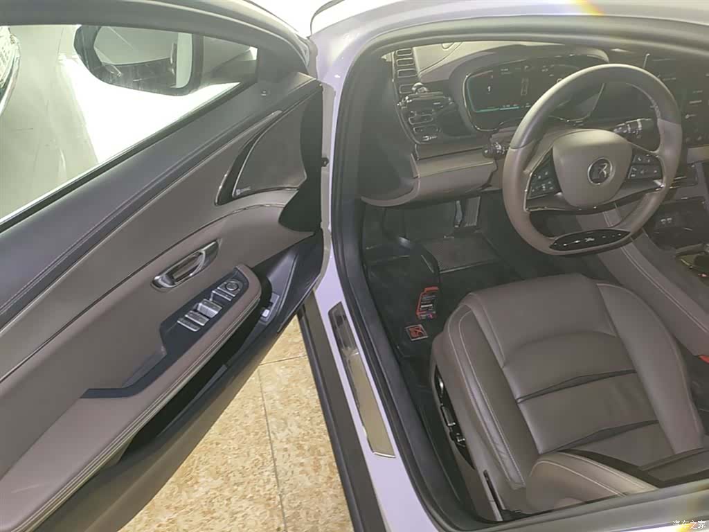 BYD Han, 2022 16