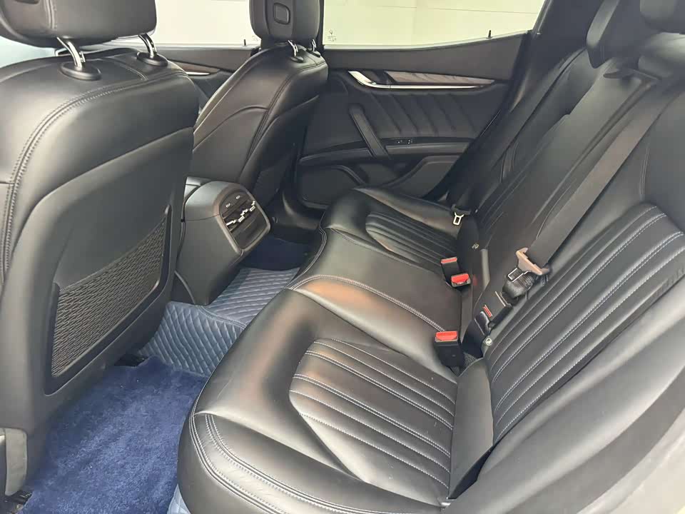 Maserati Ghibli Maserati Ghibli