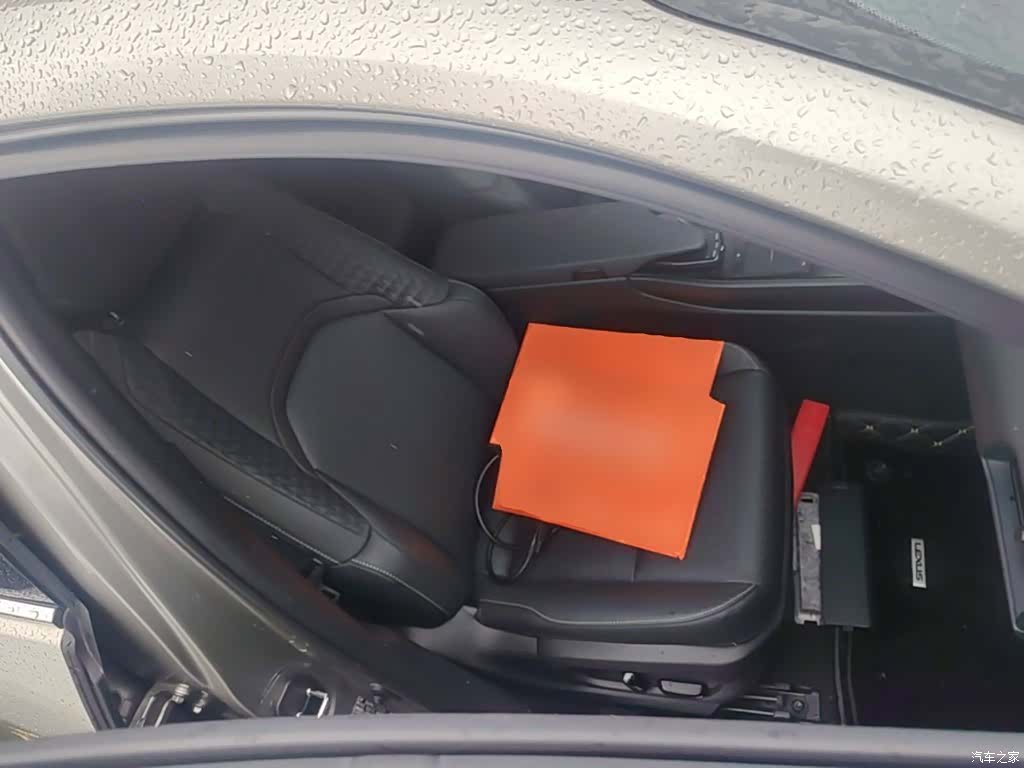 Lexus UX, 2021 25