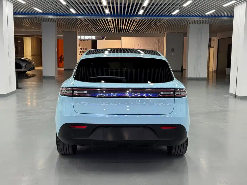 AITO Ask the world M5