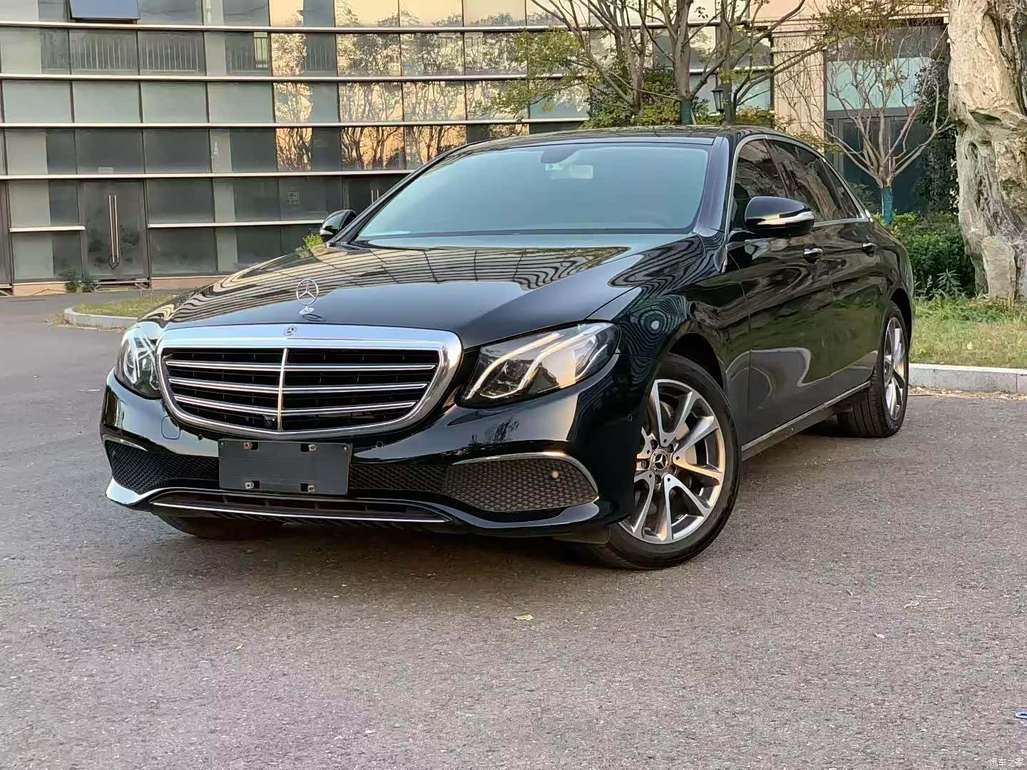 Mercedes-Benz E-Class, 2019 3