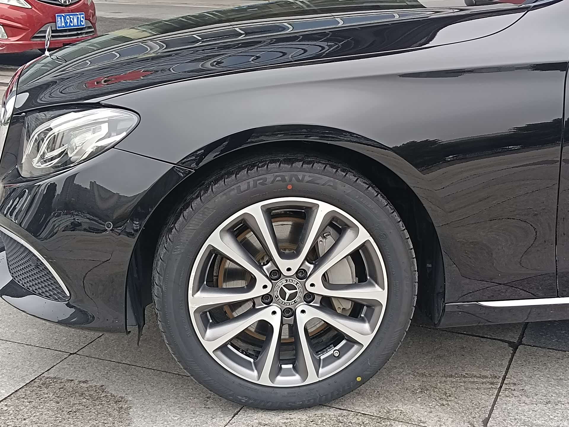 Mercedes-Benz E-Class, 2019 4