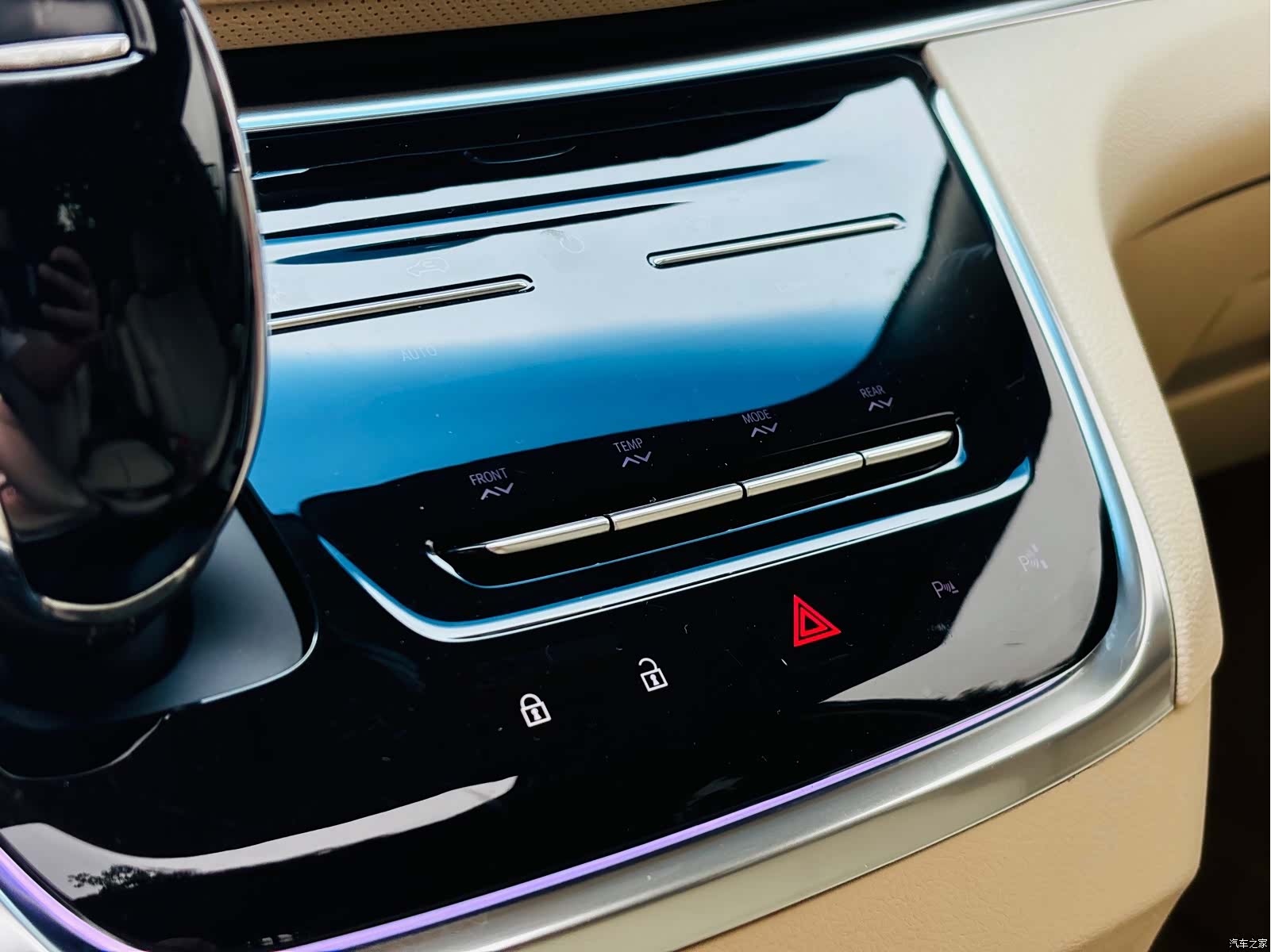 Buick GL8, 2023 9