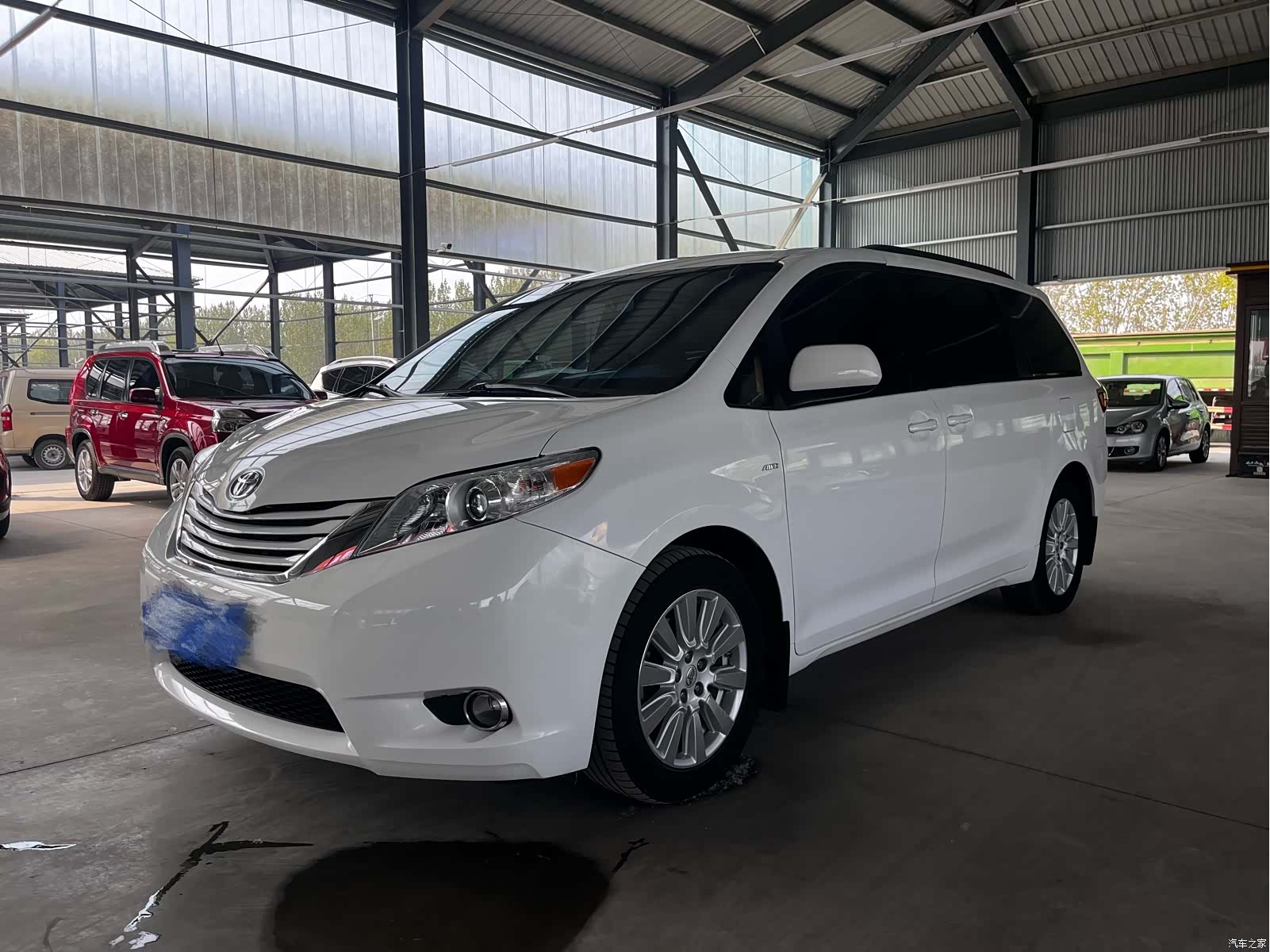 Toyota Sienna, 2017 1