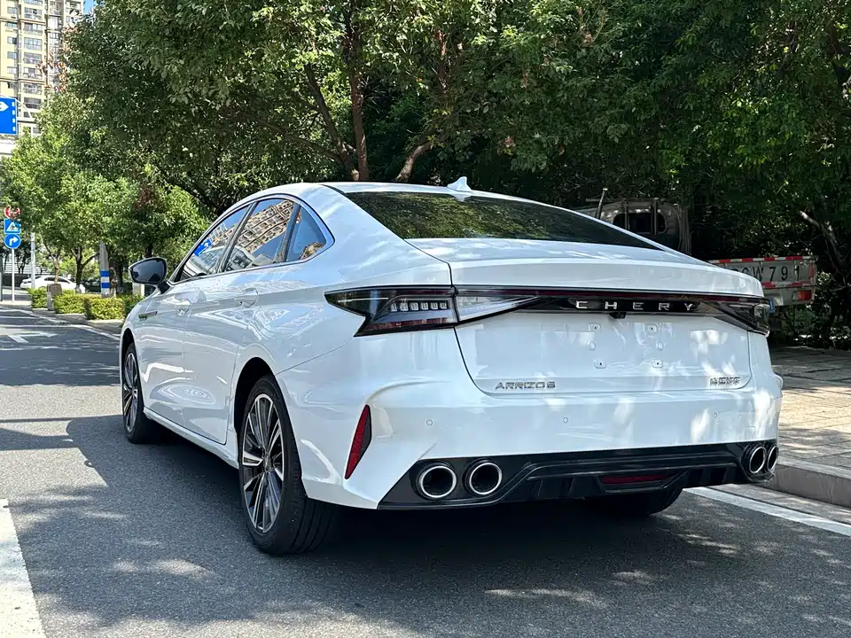 Chery Arrizo 8