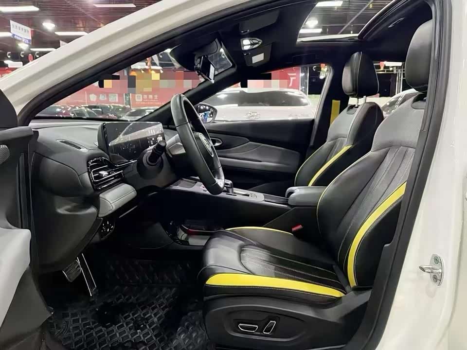 Trumpchi Shadow Leopard