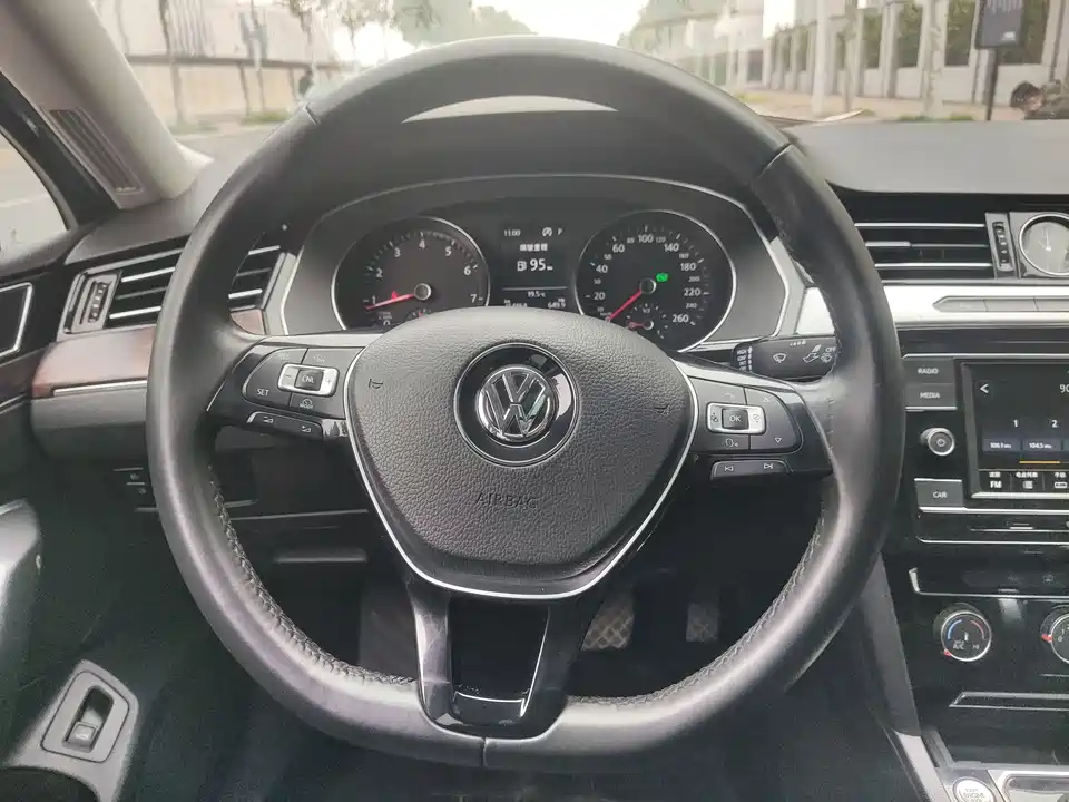 Volkswagen Magotan
