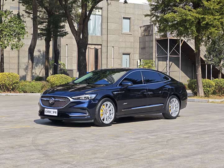 Buick LaCrosse 2022 — фото 1