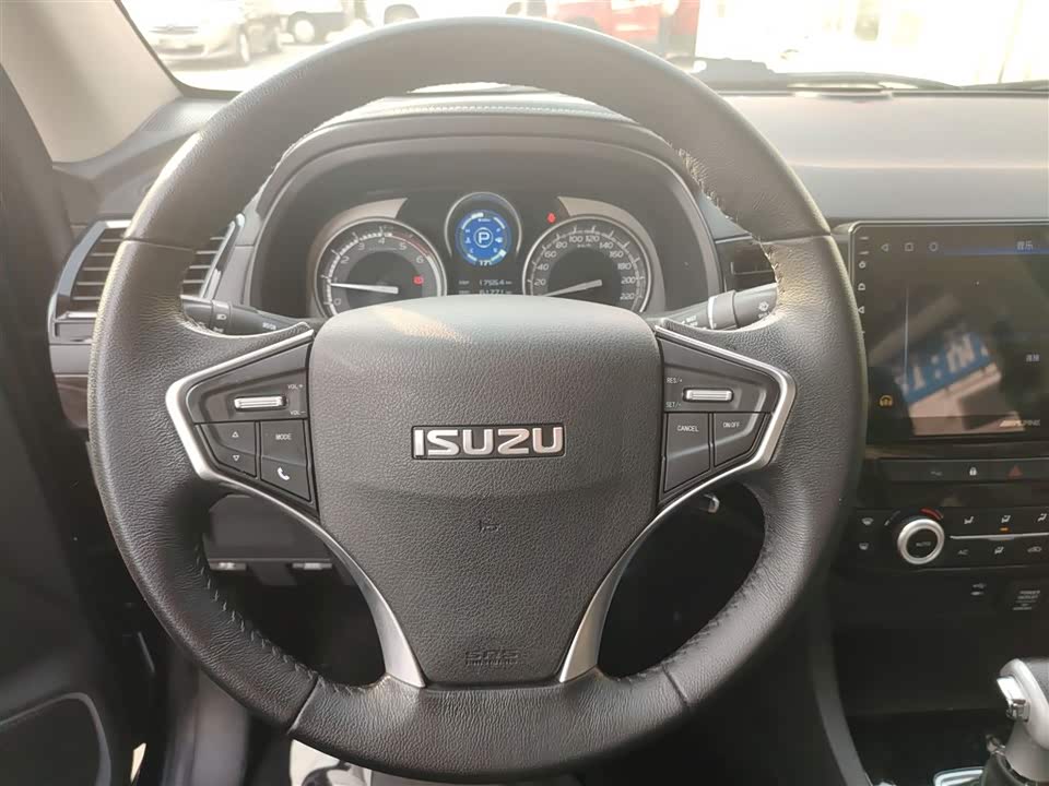Isuzu D-MAX