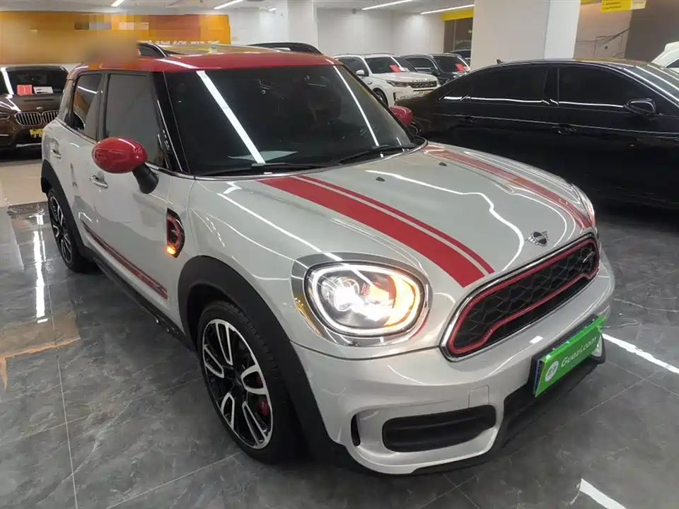 MINI JCW COUNTRYMAN