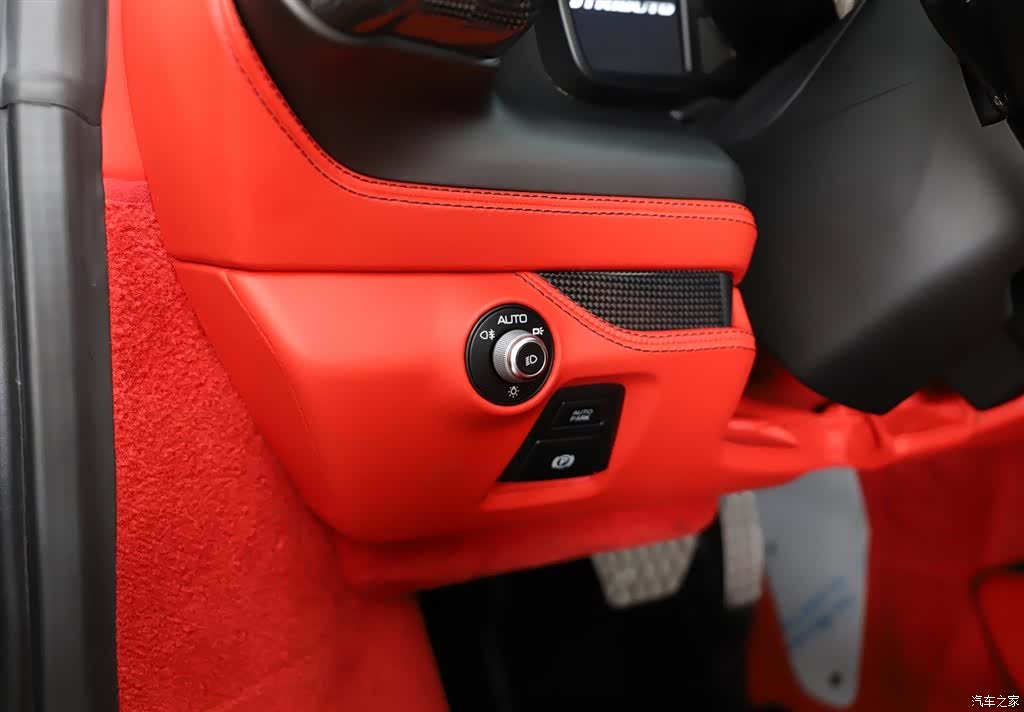 Ferrari F8, 2022 23