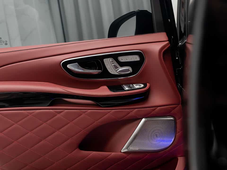 Mercedes-Benz V-class