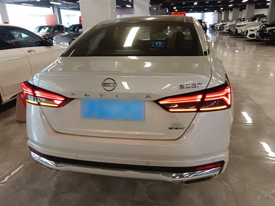 Nissan Teana