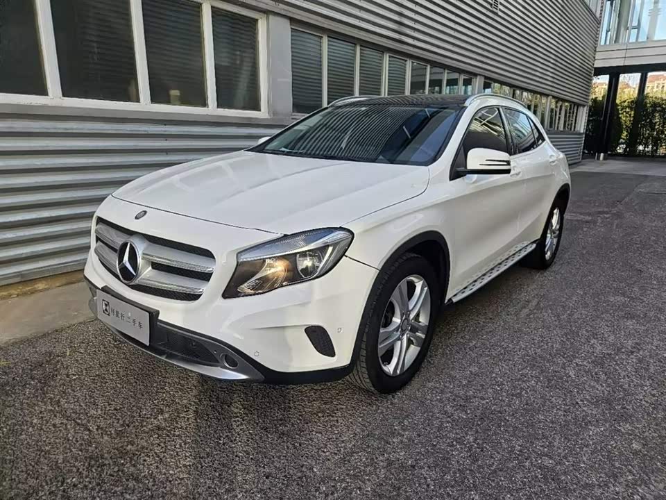 Mercedes-Benz GLA