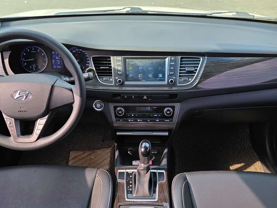 Hyundai Name picture