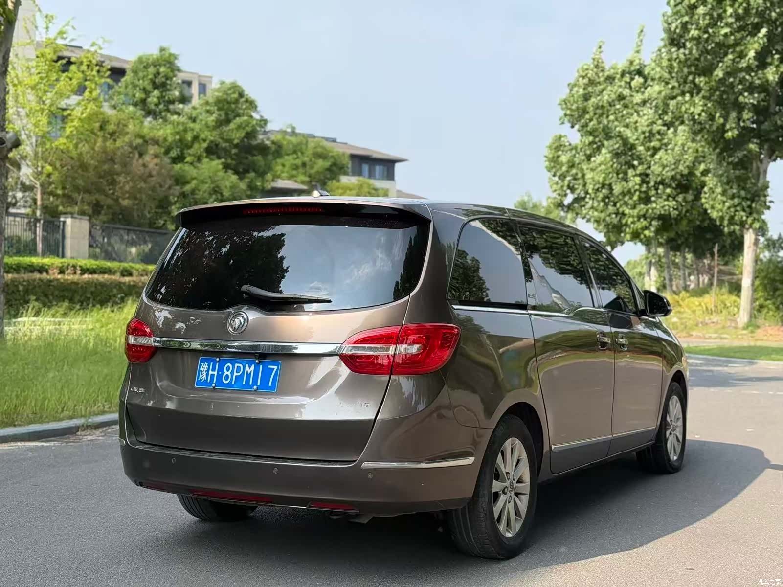 Buick GL8, 2015 9