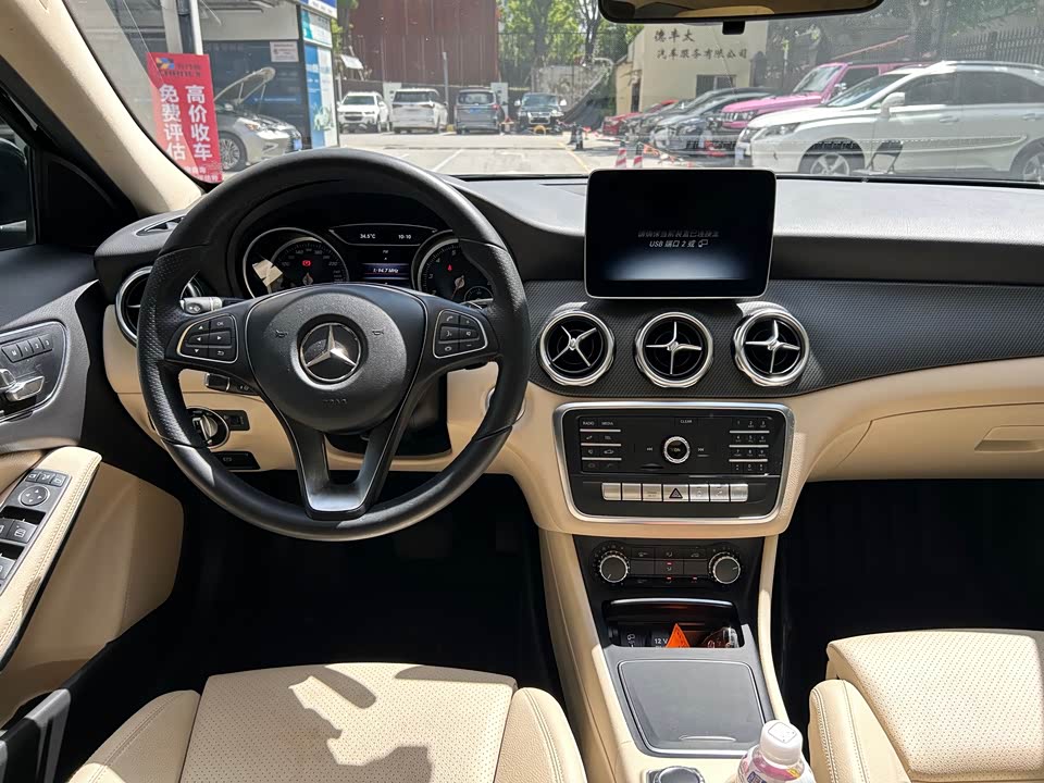 Mercedes-Benz GLA