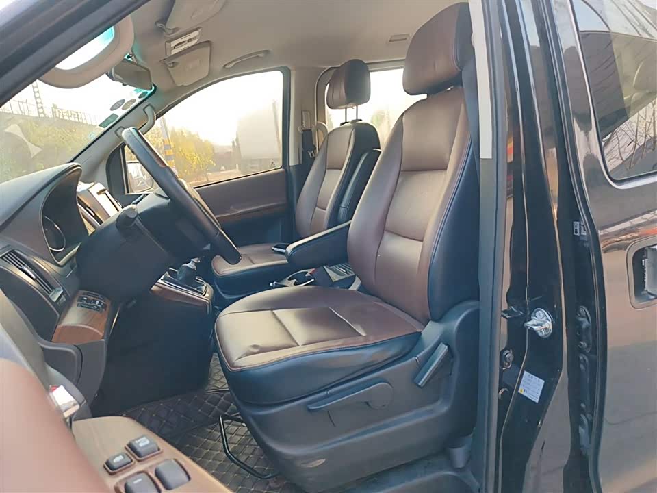 Forthing Popular CM7