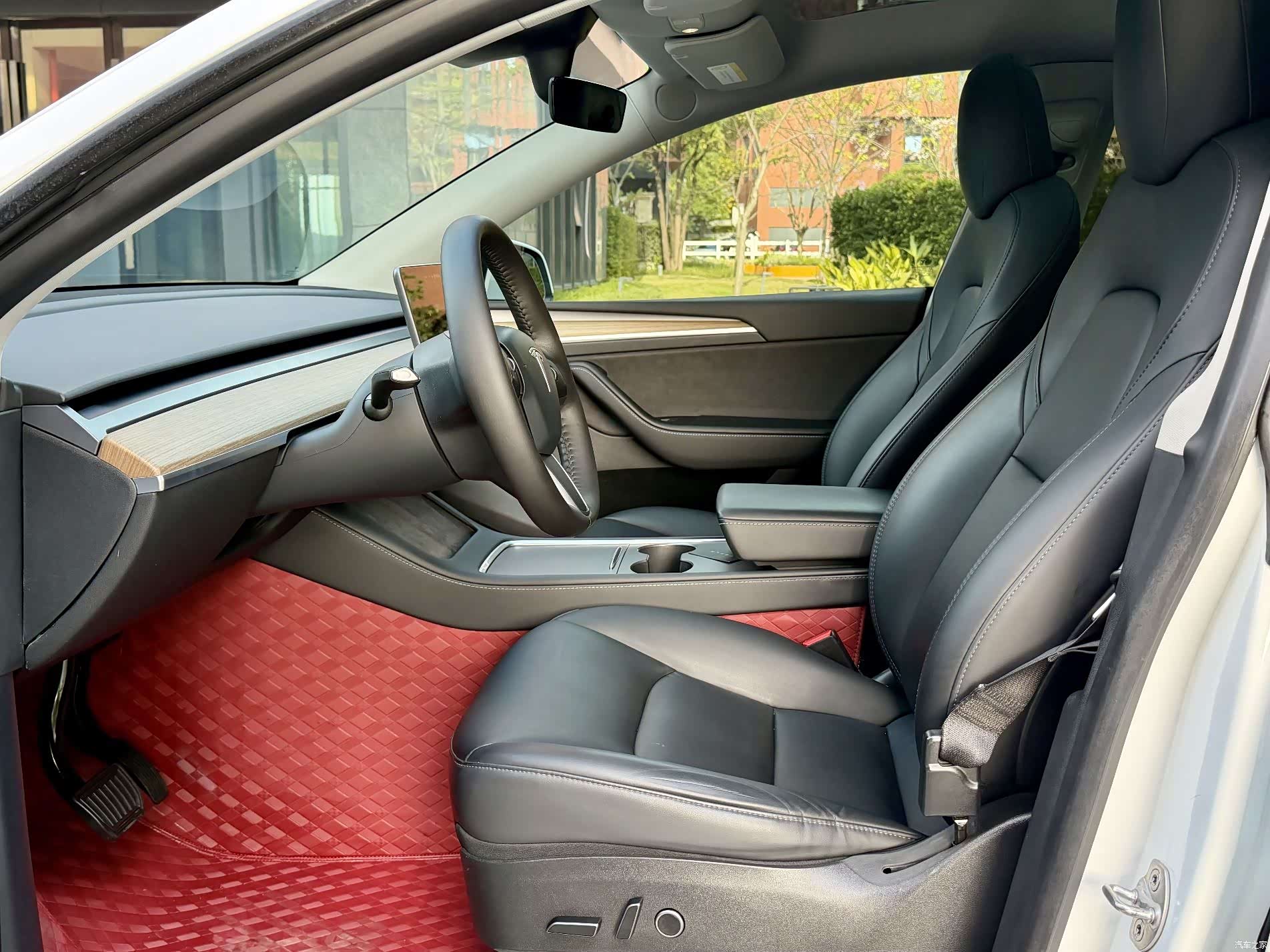 Tesla Model Y, 2022 11