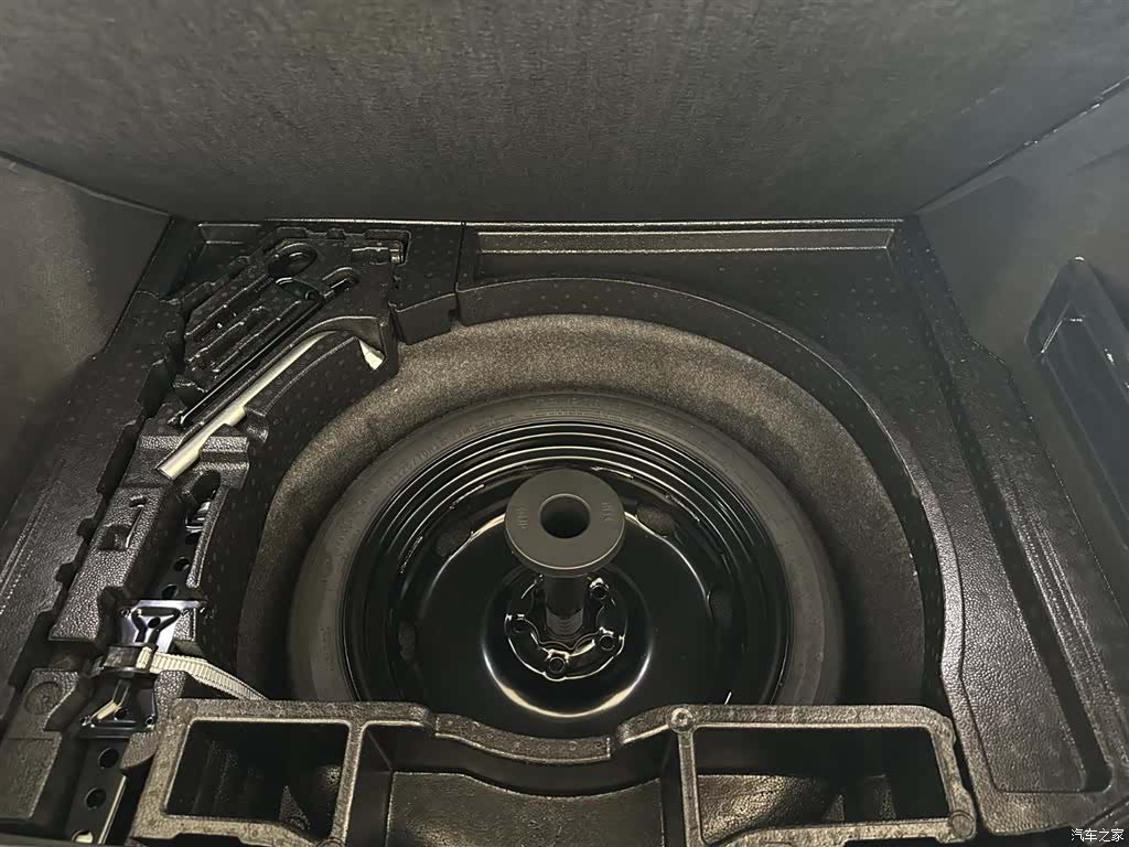 Volkswagen CC, 2025 34