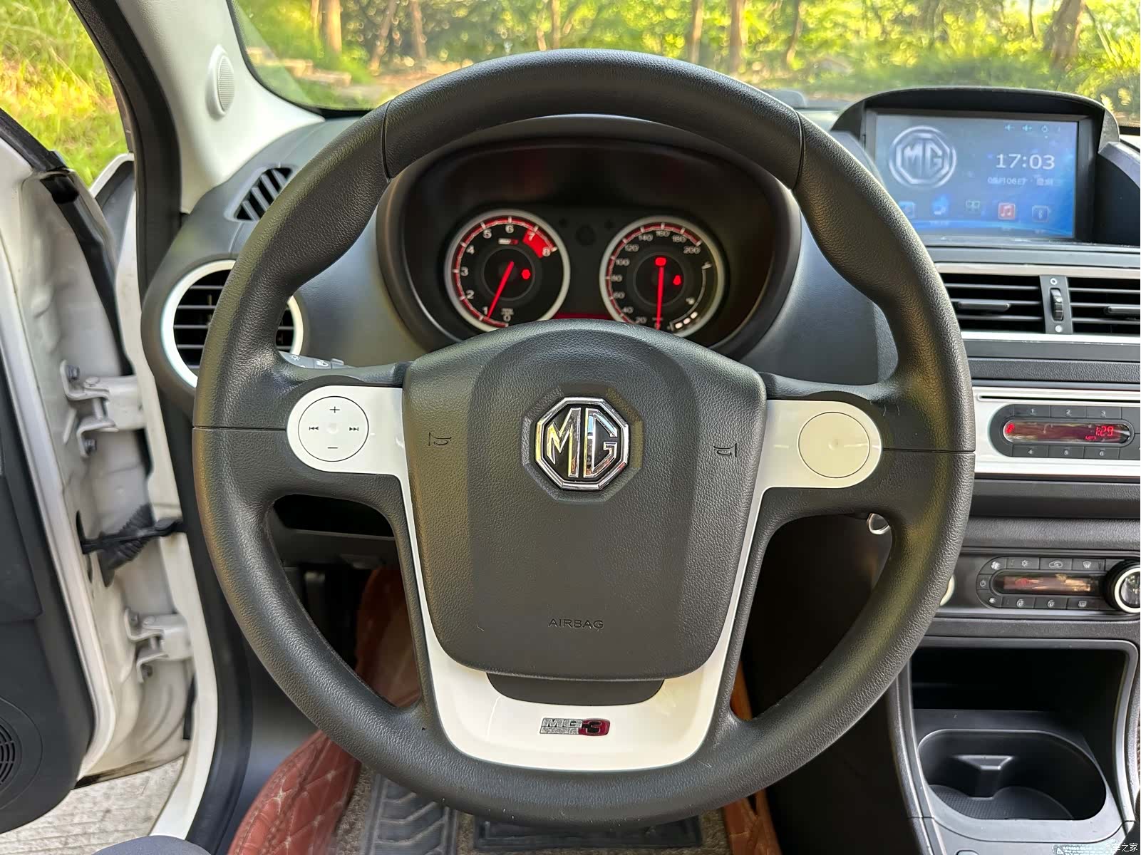 MG 3SW, 2016 19