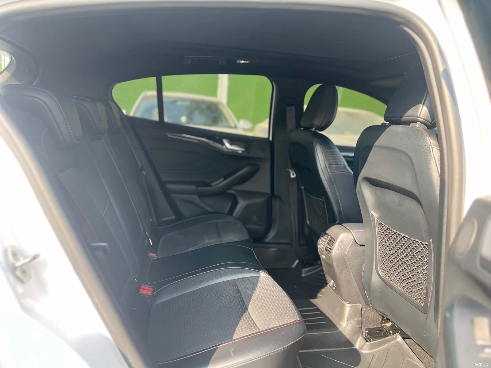 Ford Focus, 2021 11