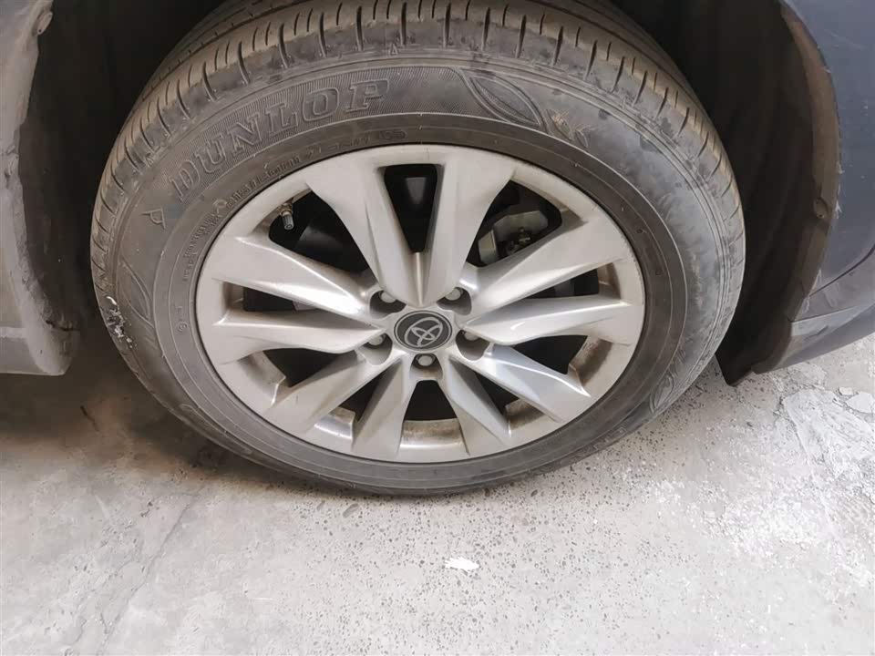 Toyota Corolla Sharp amplifier