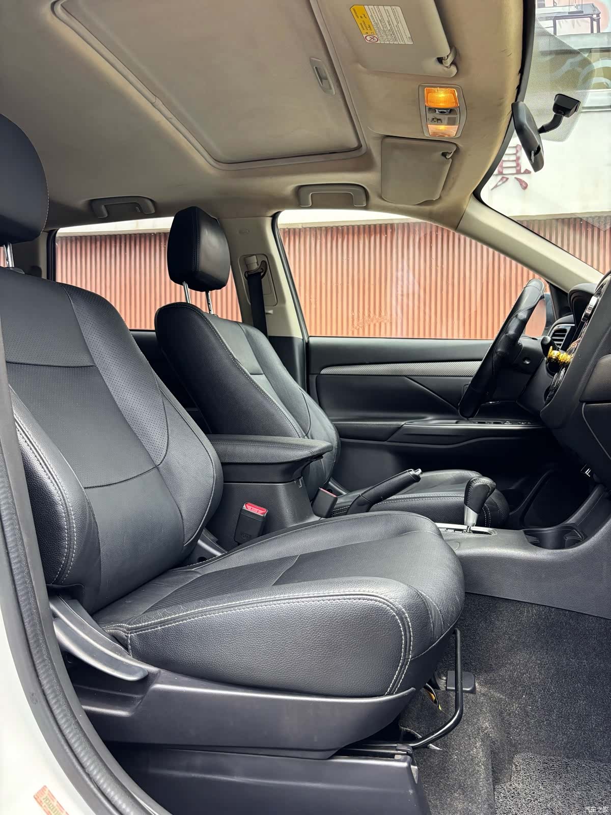 Mitsubishi Outlander, 2015 19