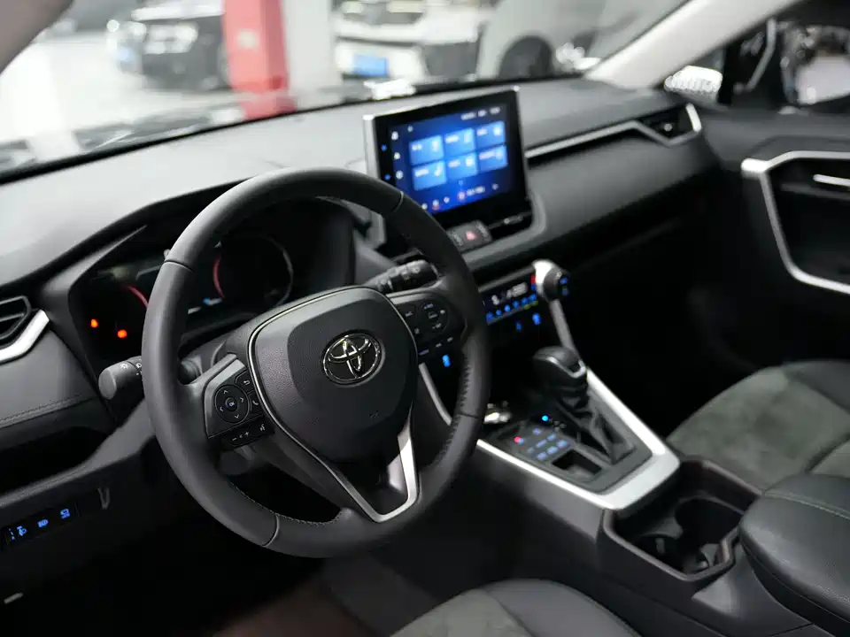 Toyota RAV4 Rongfang