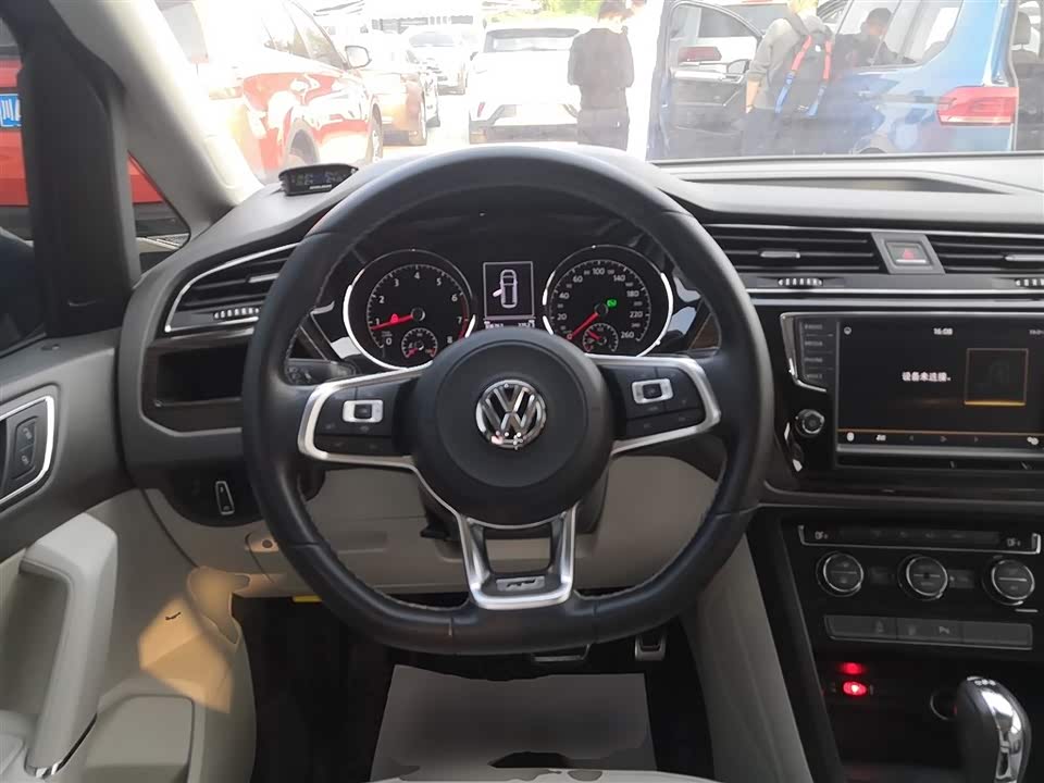 Volkswagen Touran