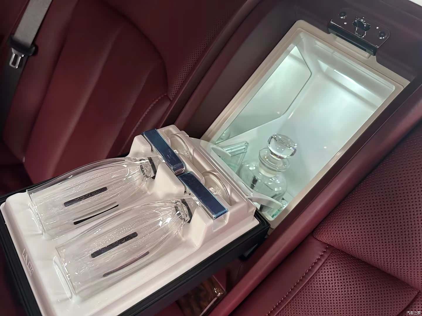 Rolls-Royce Phantom, 2021 7
