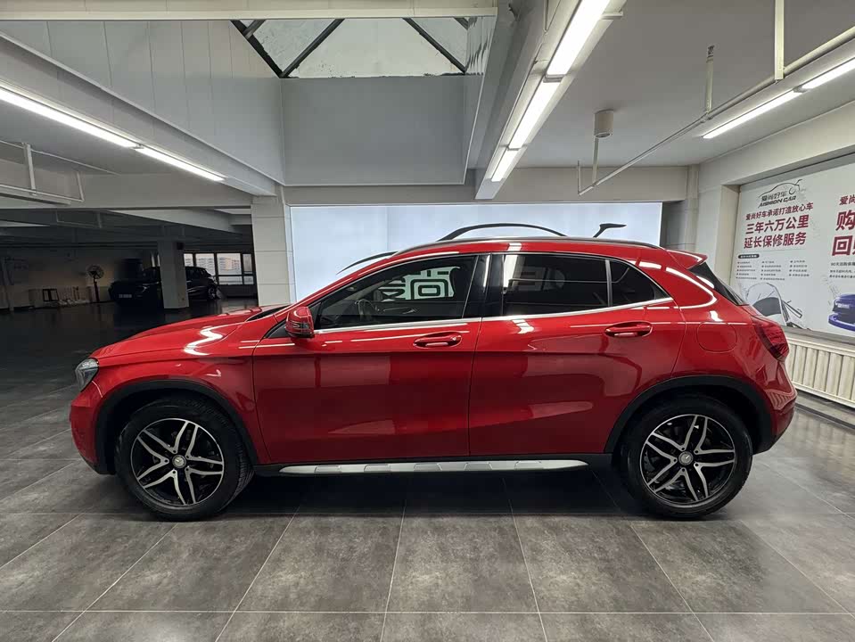 Mercedes-Benz GLA