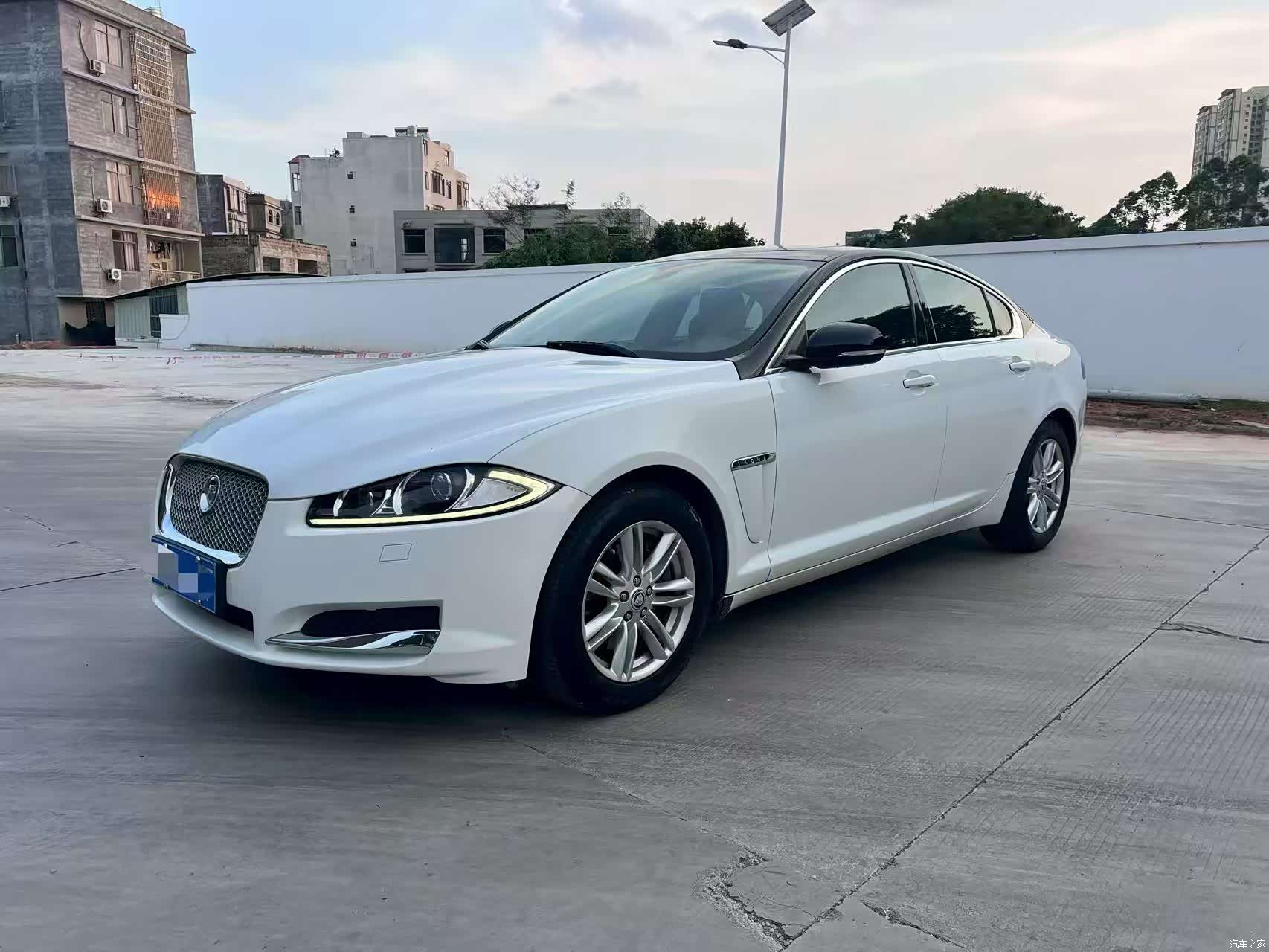 Jaguar XF, 2014 1